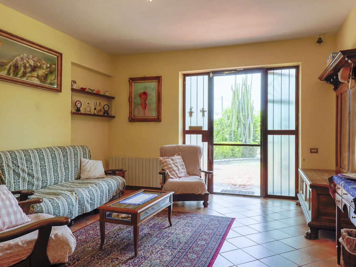 Villa Sunny à Itri – piscine, parc 1 200 m² et vue jardin - Photo 7