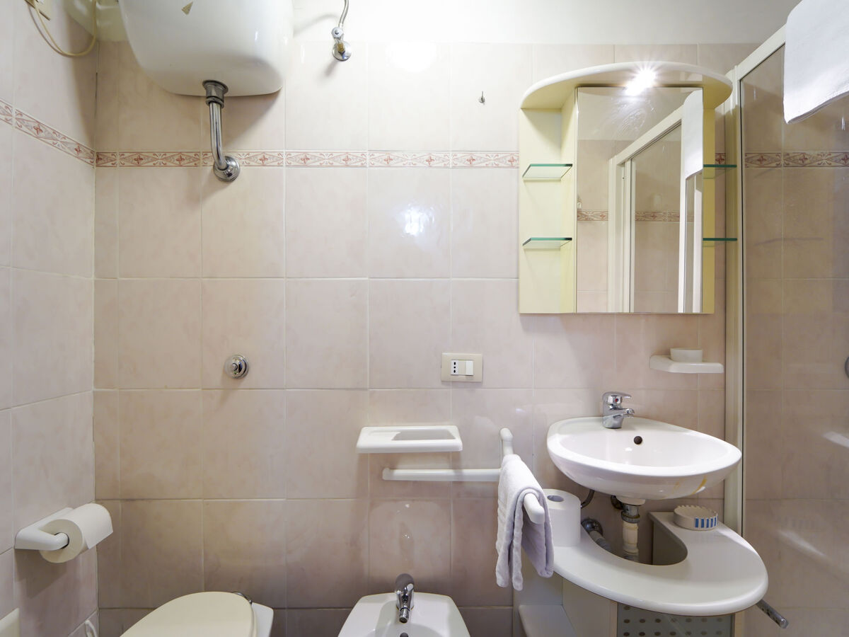 Villa Sunny à Itri – piscine, parc 1 200 m² et vue jardin - Photo 24