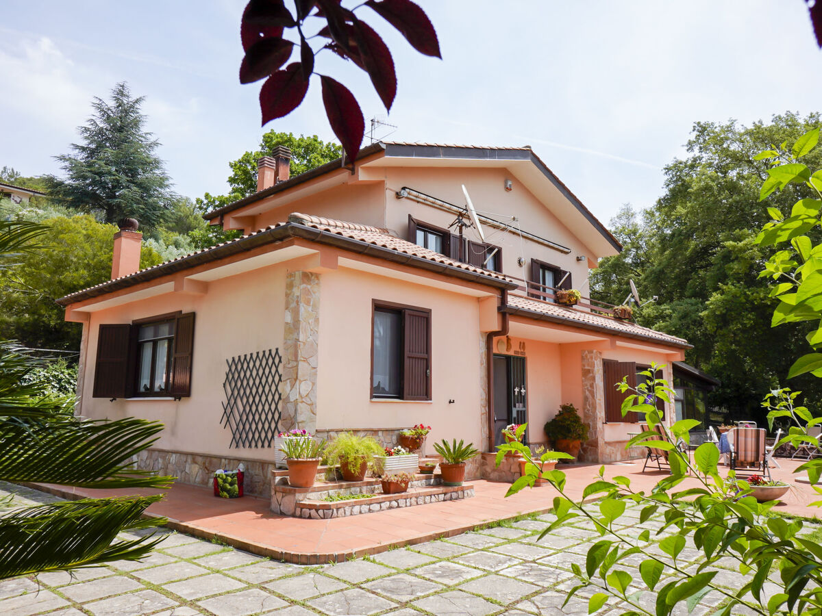 Villa Sunny à Itri – piscine, parc 1 200 m² et vue jardin - Photo 26