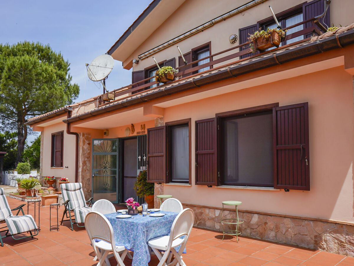 Villa Sunny à Itri – piscine, parc 1 200 m² et vue jardin - Photo 36