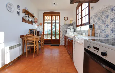 Maison 6 personnes avec piscine à Saint-Laurent-du-Verdon : photo 6