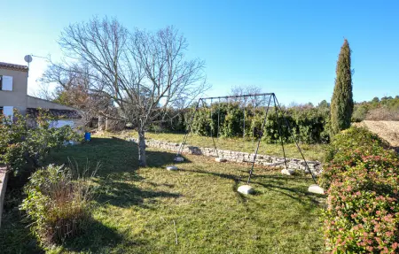 Maison 6 personnes avec piscine à Saint-Laurent-du-Verdon : photo 8
