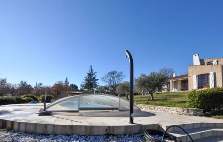 Maison 6 personnes avec piscine à Saint-Laurent-du-Verdon : photo 10