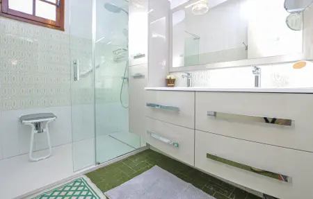 Maison 6 personnes avec piscine à Saint-Laurent-du-Verdon : photo 31