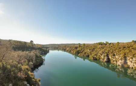 Maison 6 personnes avec piscine à Saint-Laurent-du-Verdon : photo 40