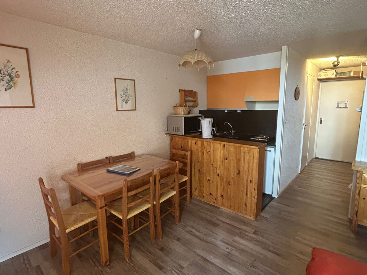 Studio Super Besse, balcon sud vue pistes et lac - Photo 2