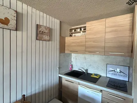 Studio 30m² 4 pers, loggia vue pistes, parking fermé - Photo 2