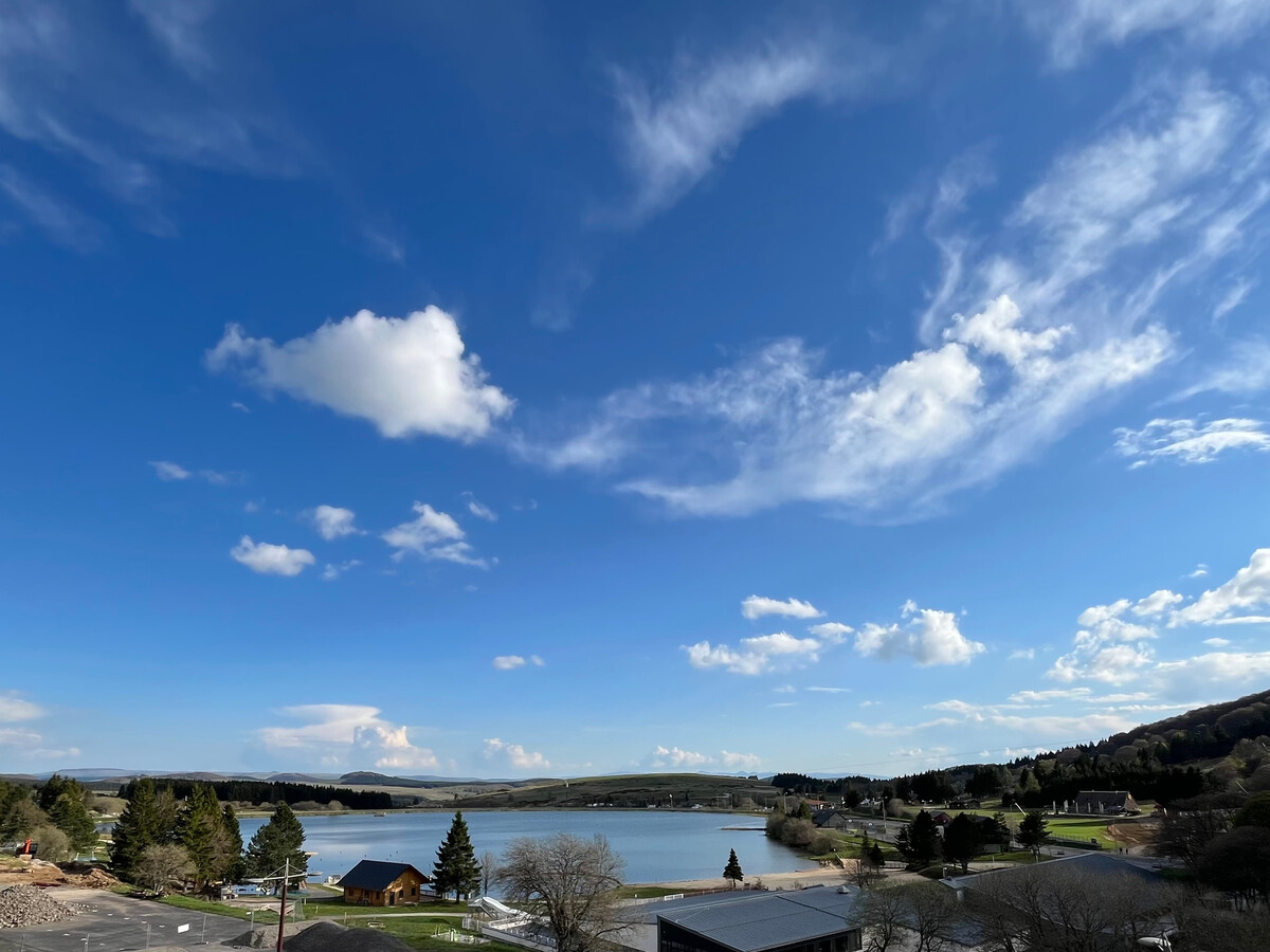 Studio 26 m² Centre Super-Besse, balcon lac et pistes - Photo 16