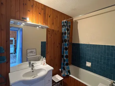 Appart 2p 44m² Super Besse, 150m des pistes : photo 11