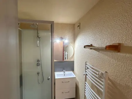 Appartement 4-6 pers. centre Besse, accès pistes, balcon sud - Photo 7