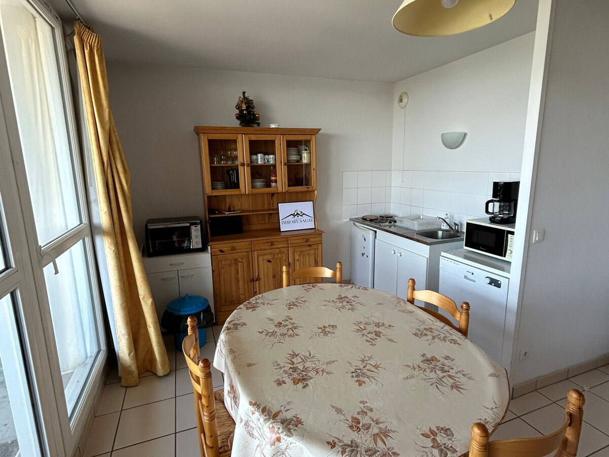 Appart 6 pers, parking privé, vue lac et pistes - Photo 4