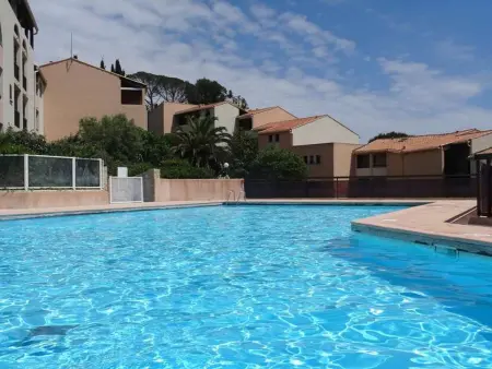 Location appartement à Les Issambres, Confortable T2 Bis aux Issambres avec terrasse et accès piscine et tennis