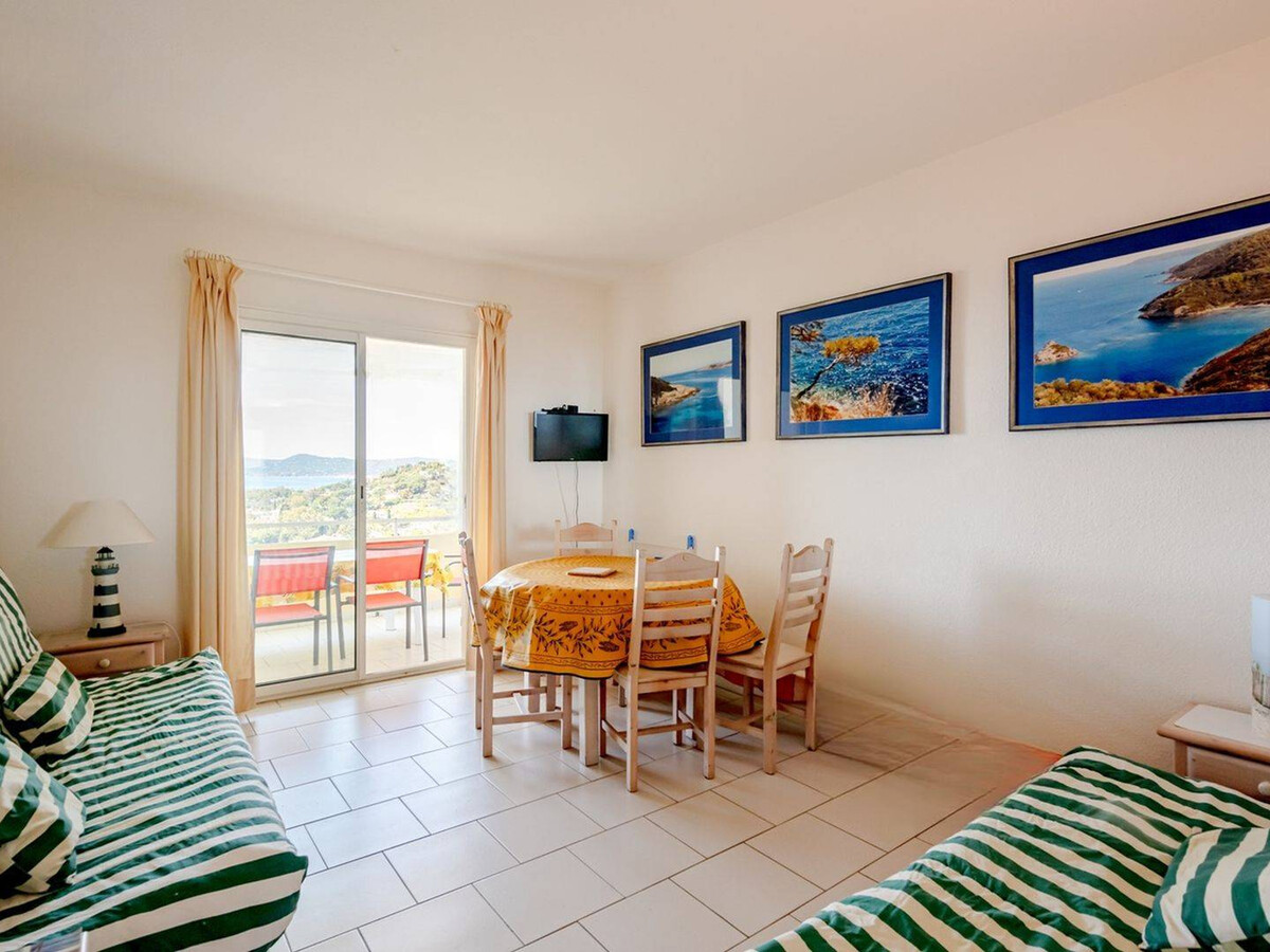 Appartement 4 pers. au Lavandou, terrasse Sud-Ouest et parking - Photo 7