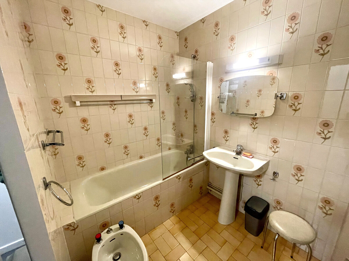 Appartement vue baie, balcon & loggia, parking aux Sables - Photo 9