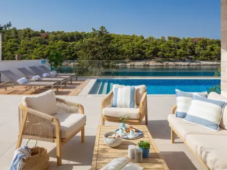 Villa Zastup, 12 pers., piscine chauffée et vue mer : photo 9
