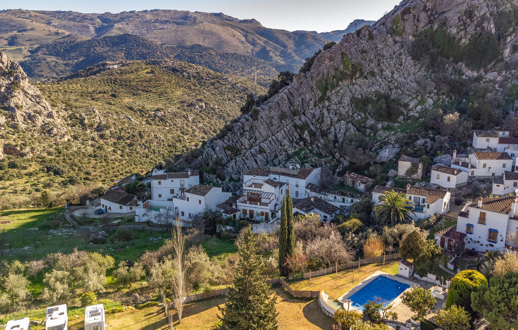Maison 6 personnes à Montejaque - Photo 1