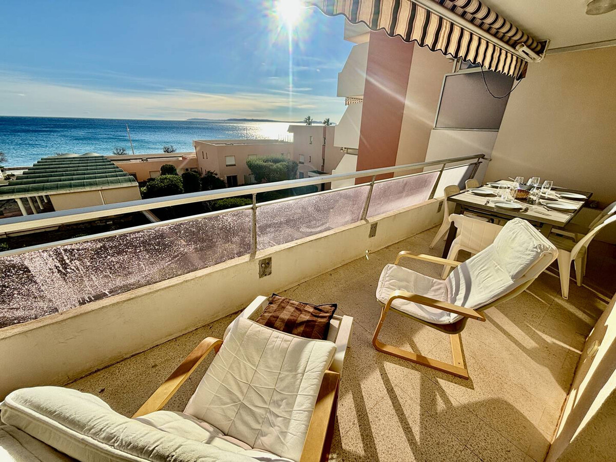 Appartement 2 chambres front de mer au Lavandou - Photo 3