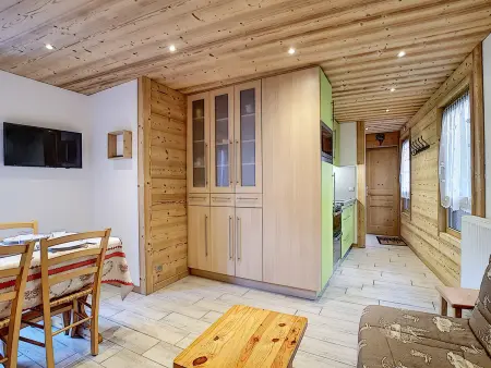 Appartement 31 m² La Clusaz, balcon Sud et casier à skis : photo 2