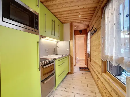 Appartement 31 m² La Clusaz, balcon Sud et casier à skis : photo 4