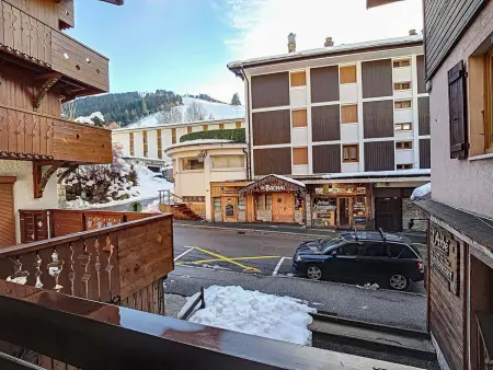 Appartement 31 m² La Clusaz, balcon Sud et casier à skis : photo 9