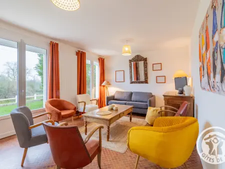 Location gite à Les Cerqueux, Grand gîte familial près du Puy du Fou, wifi, animaux admis, jardin