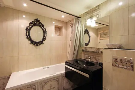 Appartement 75 m² vue sur la ville, 2 chambres, centre de Paris : photo 11