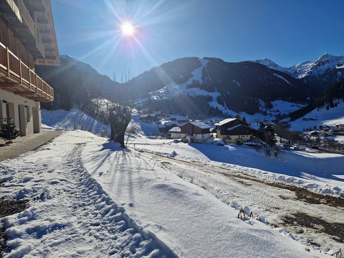 Appartement 10 pers. lumineux à Arêches-Beaufort, terrasse sud - Photo 9