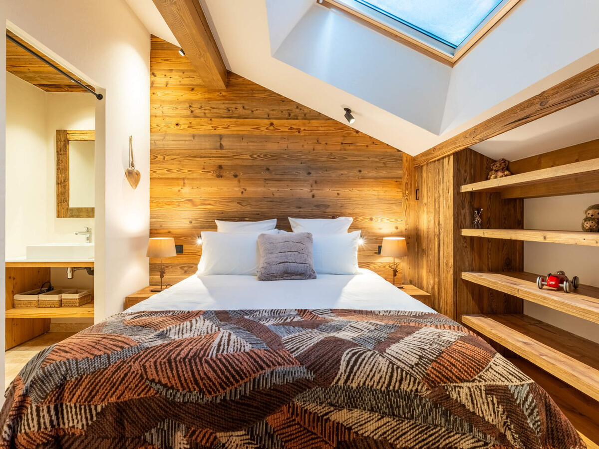 Demi-chalet 12 pers., 5 chambres, vue massifs - La Clusaz - Photo 7