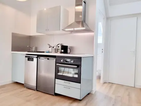 Gîte des Fontaines à Fontenay-le-Fleury, 120 m² jardin : photo 2