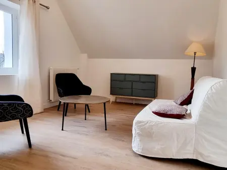 Gîte des Fontaines à Fontenay-le-Fleury, 120 m² jardin : photo 15