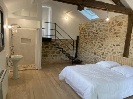 3 gîtes indépendants, 14 personnes, parc 2 hectares à Senlisse : photo 9