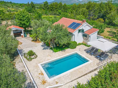 Location maison à Vodice, Okit