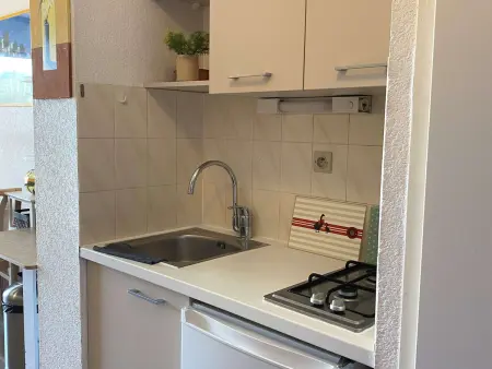 Studio avec terrasse et piscine à Balaruc-les-Bains : photo 7