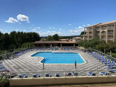 Studio avec terrasse et piscine à Balaruc-les-Bains : photo 10