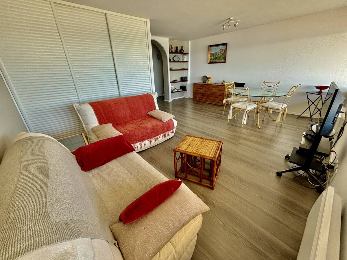 Appartement face mer au Lavandou, accès direct plage - Photo 4