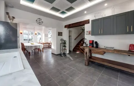 Maison 10 pers. en pierre à Neuilly-le-Vendin : photo 14