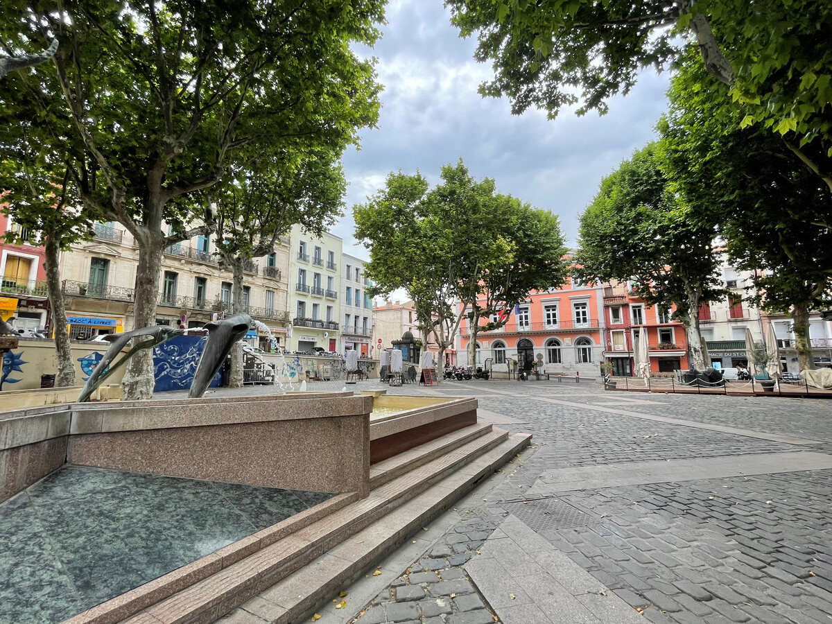 T3 rénové climatisé avec balcon sur canal à Sète - Photo 17
