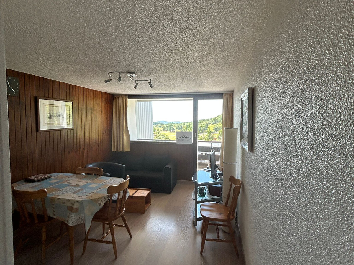 Appartement rénové Super Besse, balcon vue pistes - Photo 1