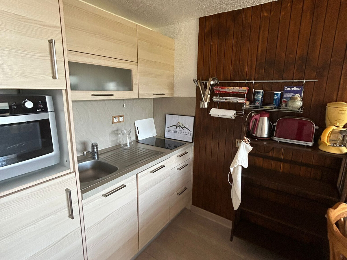 Appartement rénové Super Besse, balcon vue pistes - Photo 2
