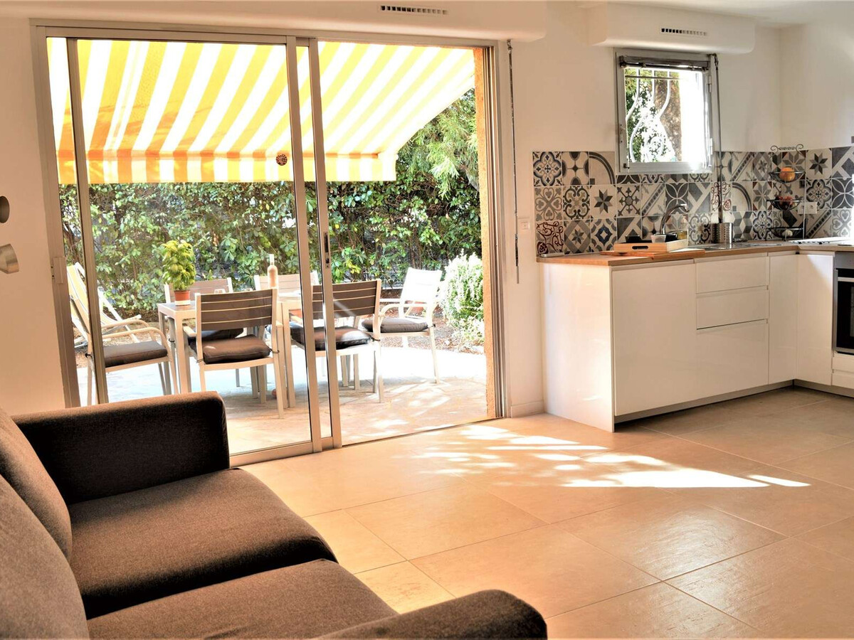 Appartement 2P climatisé, jardin et parking à Cavalaire - Photo 7