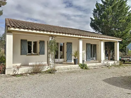 Location maison à Vallon Pont d'Arc, Villa T5 avec Piscine Privée, Proche Rivière, Wifi