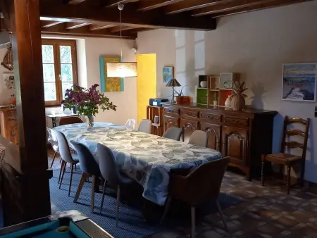Gîte Moulin de Boisseau à Vinon : spa, billard, ping-pong : photo 15