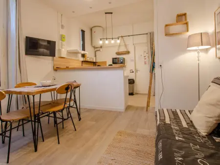 Appartement rénové rez-de-chaussée, parking privé à Sainte-Savine : photo 6