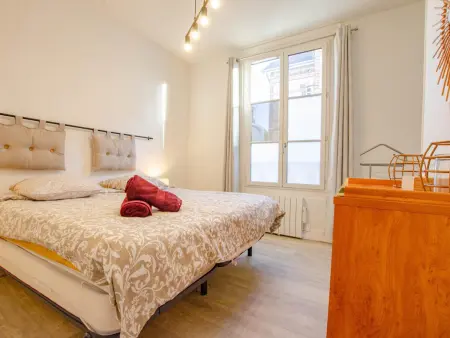 Appartement rénové rez-de-chaussée, parking privé à Sainte-Savine : photo 9