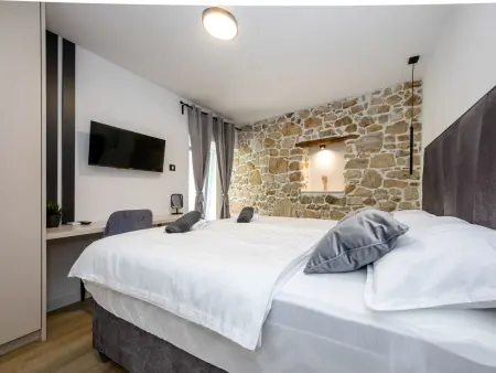 Maison Copun à Rab : 5 chambres, piscine chauffée : photo 45