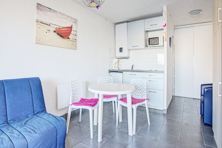 Studio 20 m² avec balcon face au port, 80 m de la plage - Photo 8