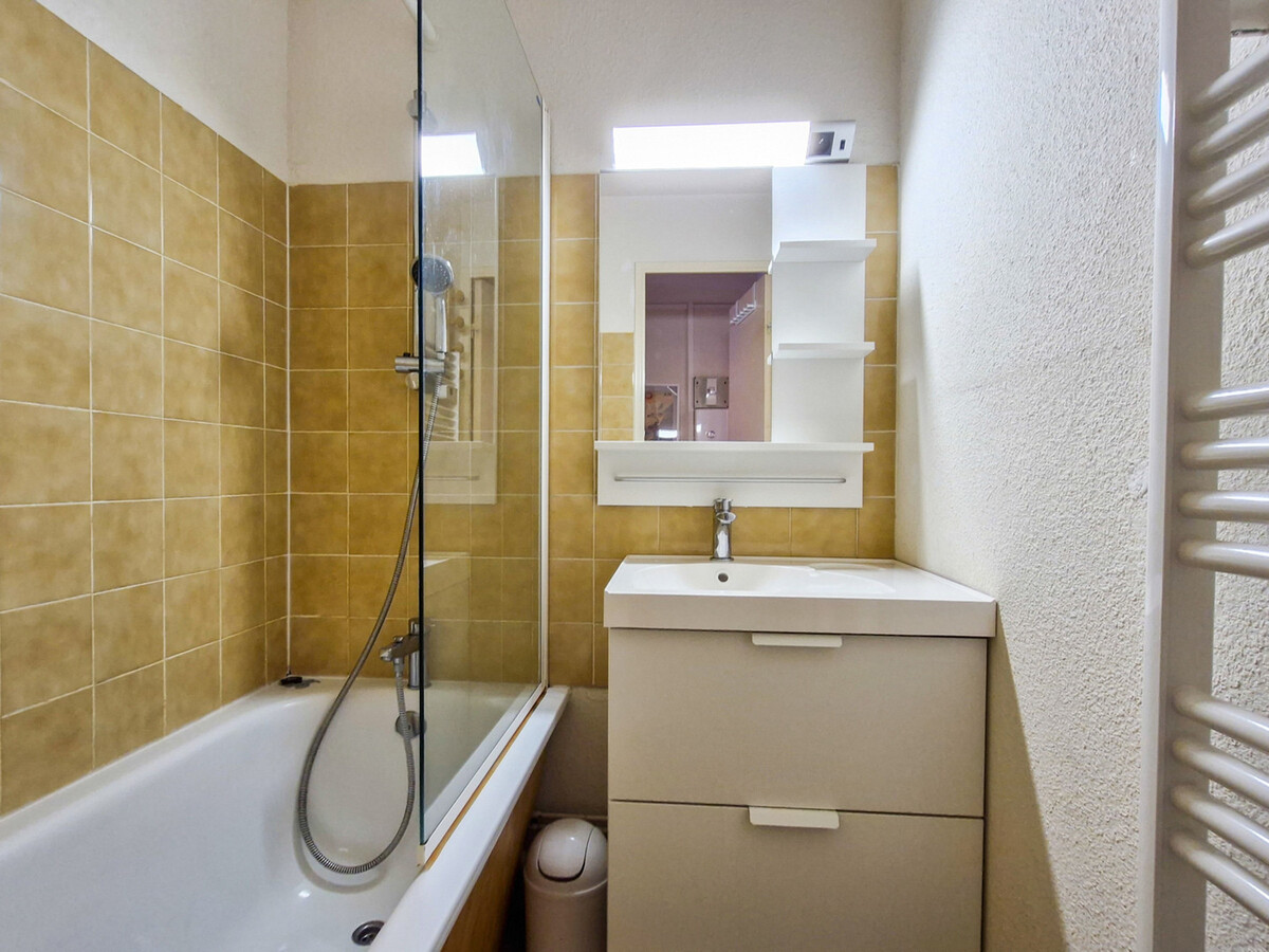 Appartement 6 pers, balcon sud, vue domaine skiable - Photo 8