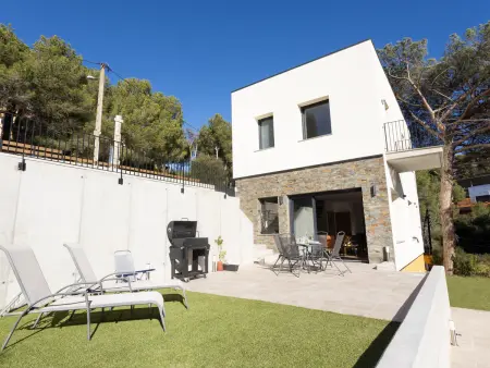 Villa neuve avec piscine, 450m de la plage de Tamariu - Photo 1