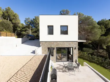 Villa neuve avec piscine, 450m de la plage de Tamariu - Photo 3