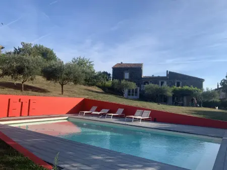 Maison spacieuse avec piscine à Saint-Lager-Bressac - Photo 2